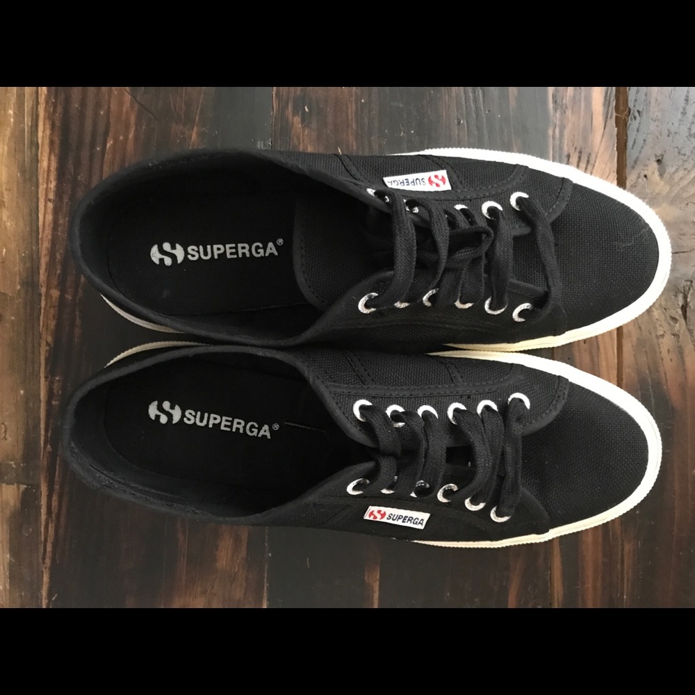 Men’s Superga Cotu Classic tennis shoes, Size 9.5
